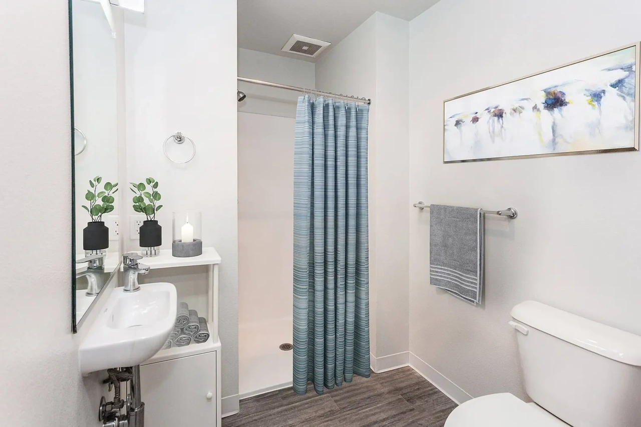 2165 SW Yamhill Street - Image 5