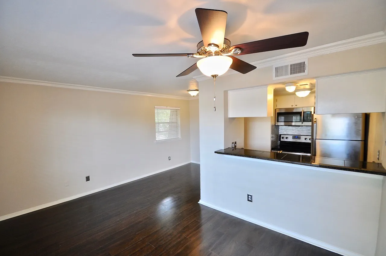 2805 Reagan Street - Image 5