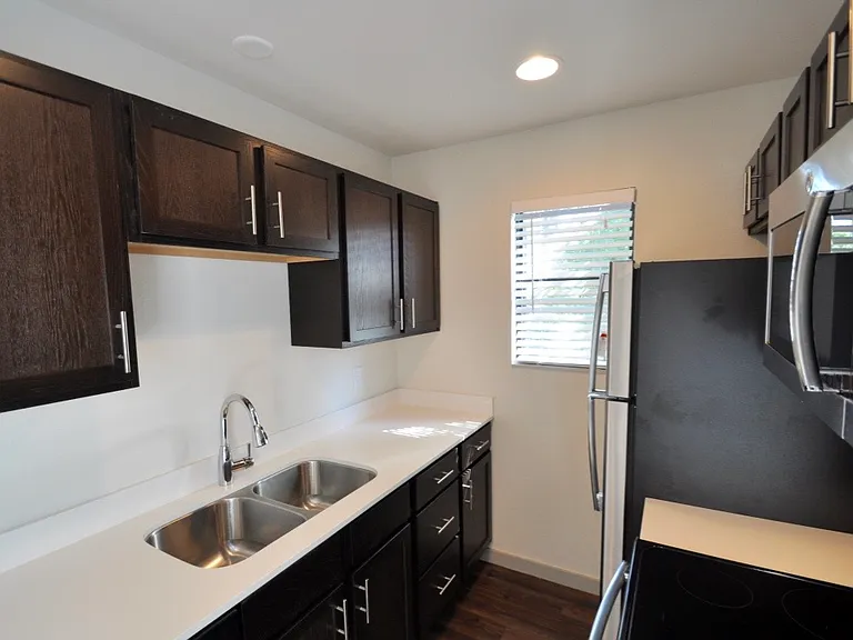 2806 Reagan Street - Image 4